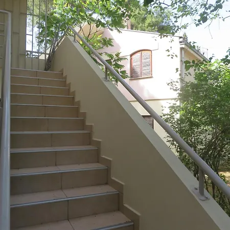 Soline Beach Apartman *