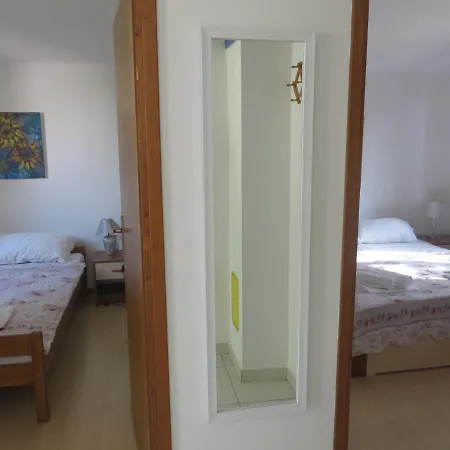 Apartment Soline Beach