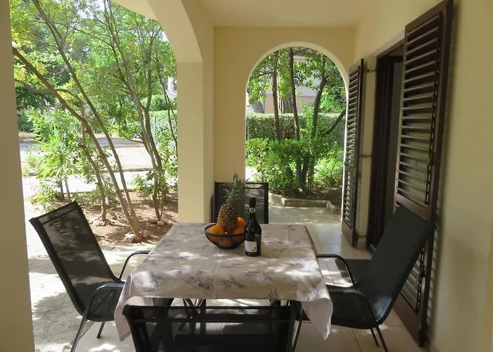 Soline Beach Lägenhet *